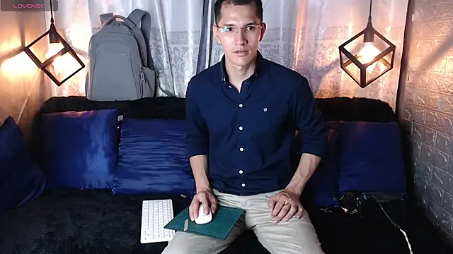 MilanDavid1 online show from March 2026 05:08:02 PM