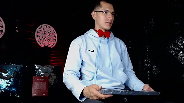 MilanDavid1 online show from April 2026 05:26:02 PM