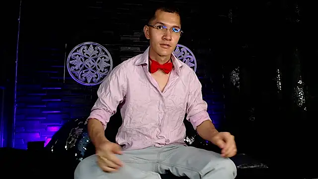 MilanDavid1 online show from April 2026 06:31:02 PM