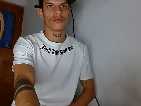 Snapshot of ethanchamo chatting on March 2026 08:27:02 PM ethanchamo online show from March 2026 08:27:02 PM