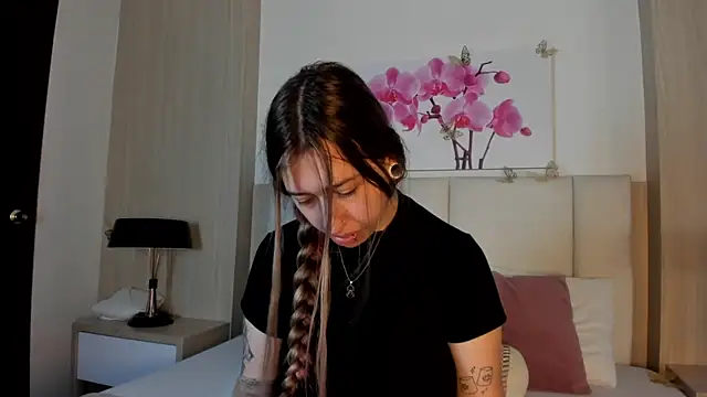 AmberVegaa online show from April 2026 04:54:02 PM