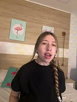 AmberVegaa online show from May 2026 02:20:01 PM