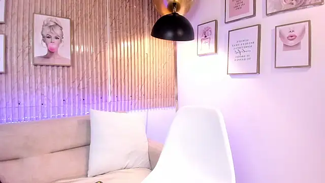 Zoey monroe online show from April 2026 12:33:01 PM