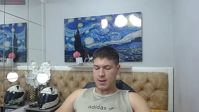 AlessandroFranco online show from May 2026 01:20:01 PM