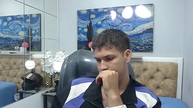 AlessandroFranco online show from June 2026 02:33:01 PM