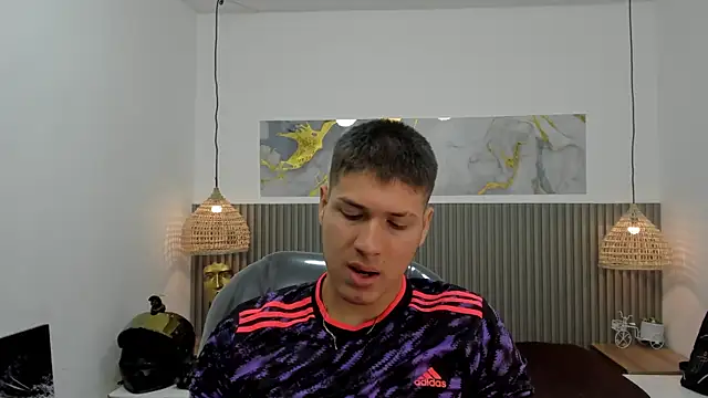 AlessandroFranco online show from April 2026 01:24:01 PM