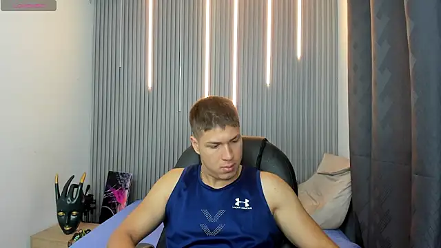 AlessandroFranco online show from May 2026 01:54:01 PM