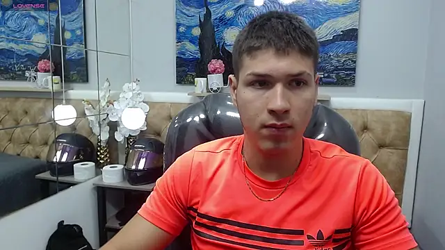 AlessandroFranco online show from April 2026 01:35:01 PM