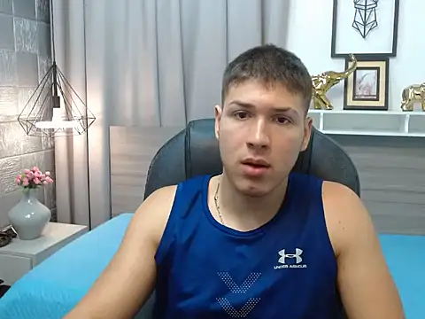 AlessandroFranco online show from April 2026 05:21:01 PM