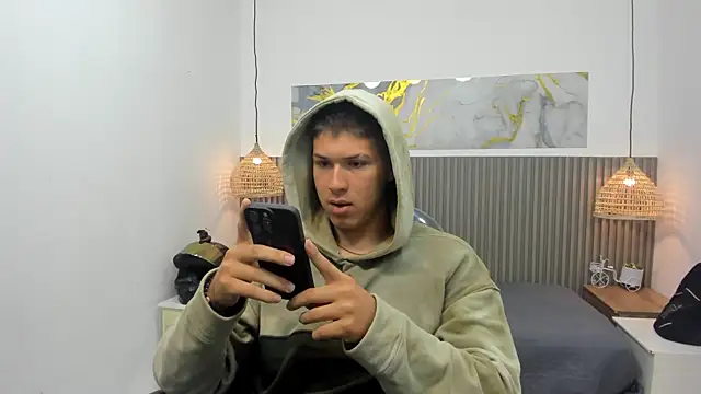 AlessandroFranco online show from May 2026 01:14:01 PM