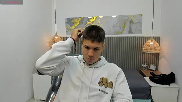 AlessandroFranco online show from May 2026 01:14:02 PM