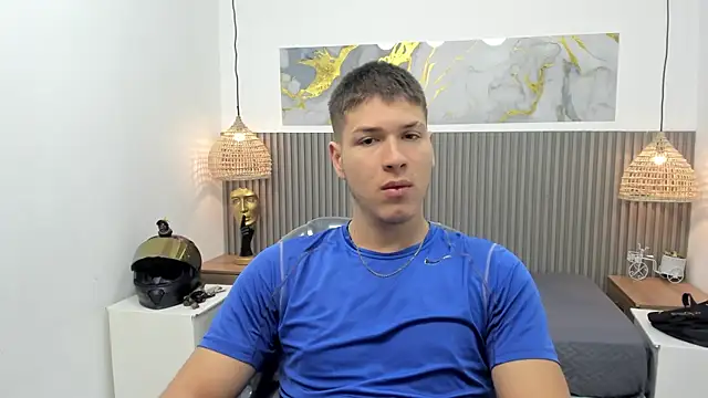 AlessandroFranco online show from April 2026 01:19:01 PM