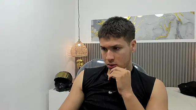 AlessandroFranco online show from April 2026 01:40:03 PM