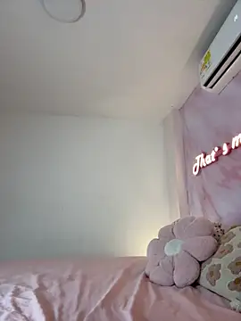 Adalyn Cute online show from May 2026 11:40:02 AM