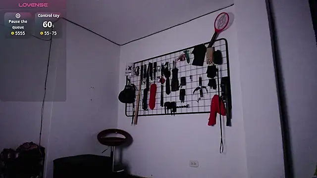 Mr Andrew bdsm online show from April 2026 02:22:01 PM