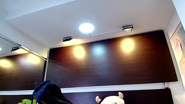 Gabriela meow online show from April 2026 12:45:01 PM