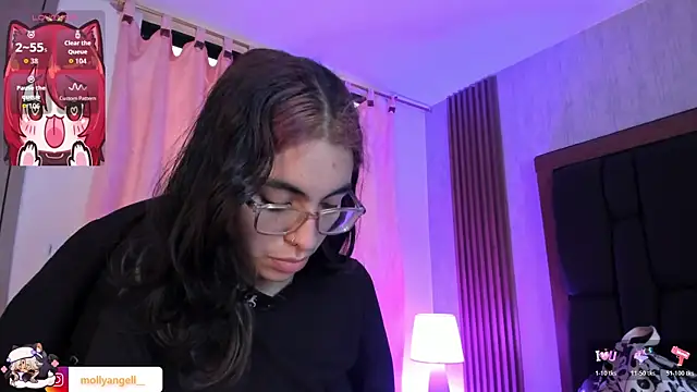 Molly A online show from June 2026 02:48:01 PM