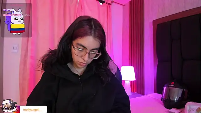 Molly A online show from July 2026 03:26:01 PM