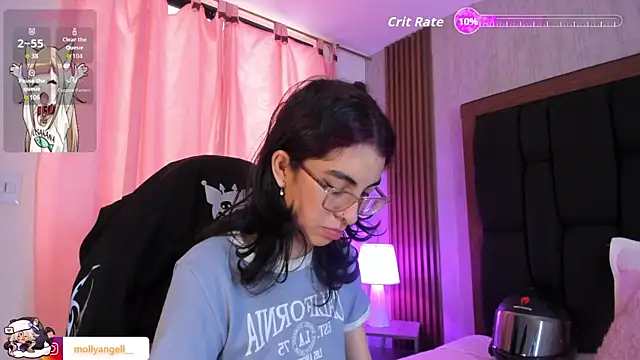 Molly A online show from May 2026 03:21:01 PM
