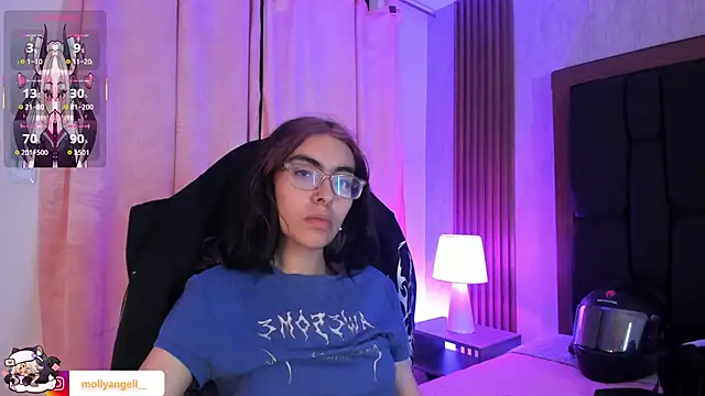 Molly A online show from June 2026 08:31:02 PM