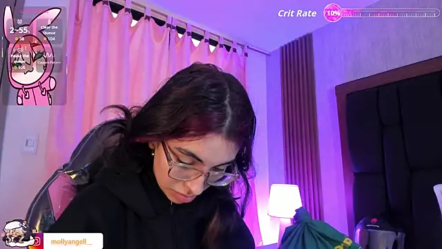 Molly A online show from May 2026 03:18:01 PM