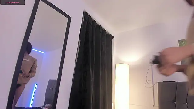 Alisson-Miller online show from March 2026 11:08:02 PM