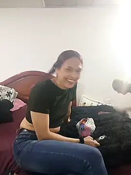 Alisson-Miller online show from April 2026 08:02:01 PM