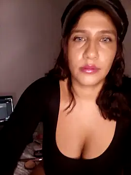 Snapshot of douce_9 chatting on March 2026 09:38:02 AM douce 9 online show from March 2026 09:38:02 AM