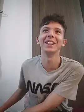 Daniel Roy online show from March 2026 10:43:02 PM