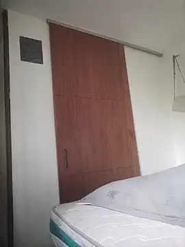 Daniel Roy online show from April 2026 08:02:01 PM