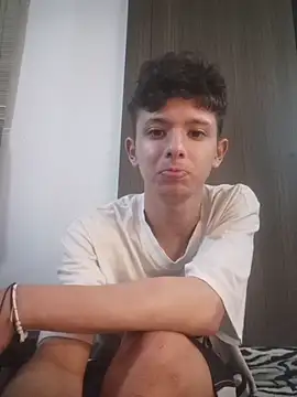 Daniel Roy online show from April 2026 11:22:01 PM