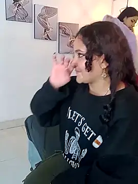 Liily Foxxy online show from April 2026 11:00:01 AM