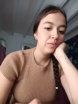 Kitty Loveee online show from May 2026 09:52:02 PM