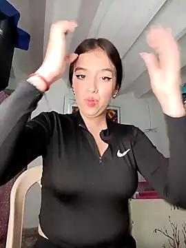 Kitty Loveee online show from April 2026 08:44:02 PM
