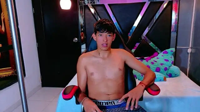 Tigger Collins online show from March 2026 10:24:02 PM