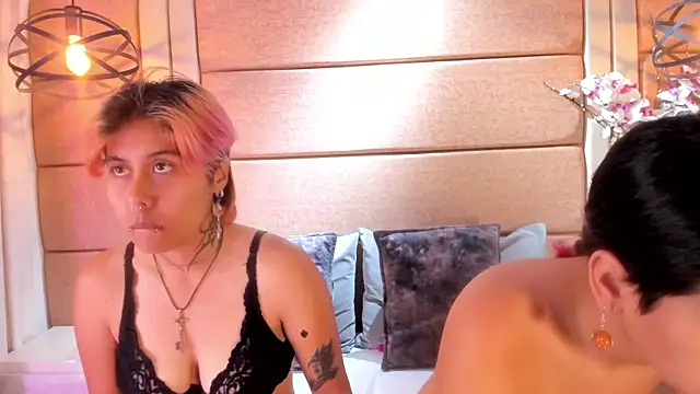 AnieAndReach online show from April 2026 11:39:02 PM