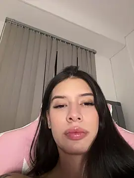 Valen Gia online show from March 2026 01:33:02 AM