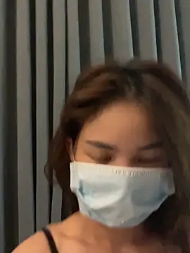 Emma 2603 online show from April 2026 10:28:01 PM