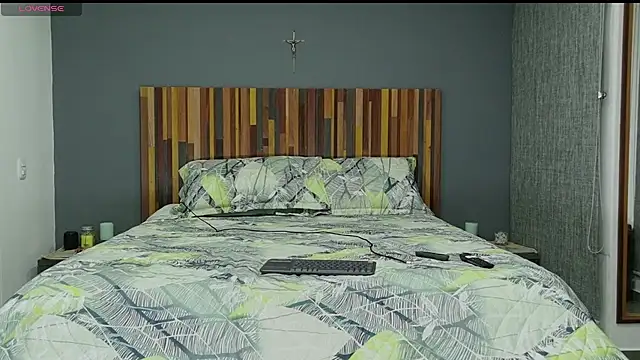 LauraaPeachh1 online show from April 2026 01:41:01 AM