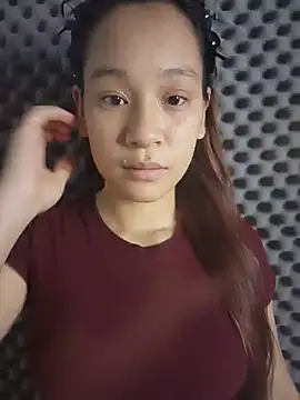 Snapshot of -Hicici- chatting on July 2026 11:59:01 PM -Hicici- online show from July 2026 11:59:01 PM