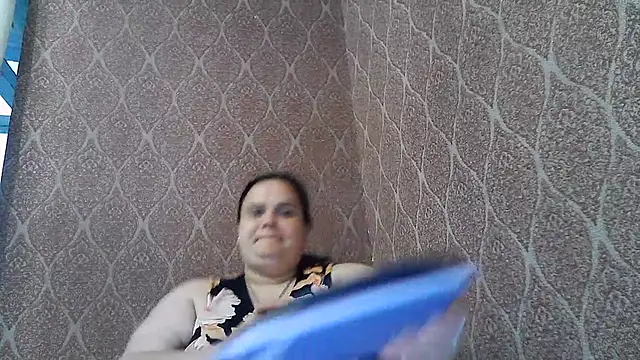 DollyGersonn online show from June 2026 06:31:01 PM
