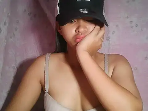 SAM SMILE XOXO online show from April 2026 12:50:01 AM