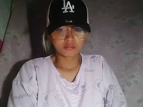 SAM SMILE XOXO online show from March 2026 11:58:02 PM