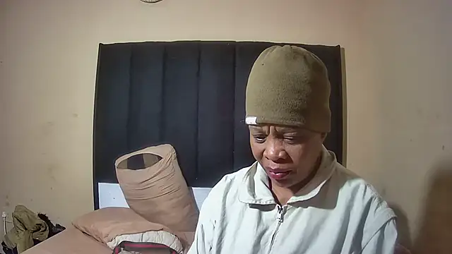 JoycyQueen online show from May 2026 05:22:02 PM