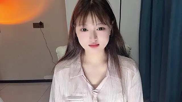 winnie-ww online show from April 2026 01:35:01 PM