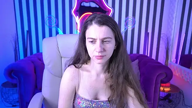 Snapshot of LittleJulii chatting on May 2026 07:14:01 PM LittleJulii online show from May 2026 07:14:01 PM