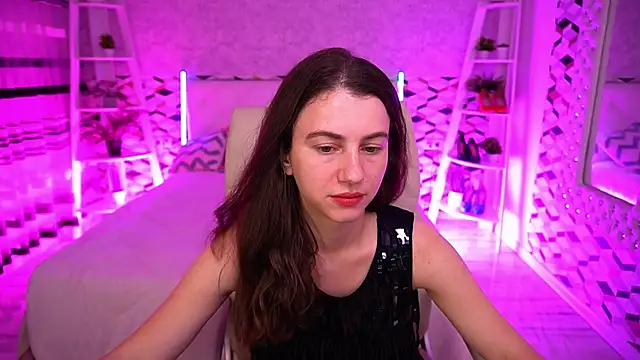 Snapshot of LittleJulii chatting on June 2026 07:37:02 PM LittleJulii online show from June 2026 07:37:02 PM