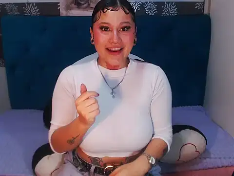 Snapshot of brunne_eva chatting on May 2026 02:08:01 AM brunne eva online show from May 2026 02:08:01 AM