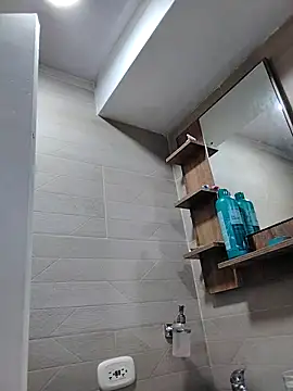 brunne eva online show from April 2026 06:10:01 PM