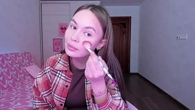 kittiangel00 online show from April 2026 04:19:01 AM